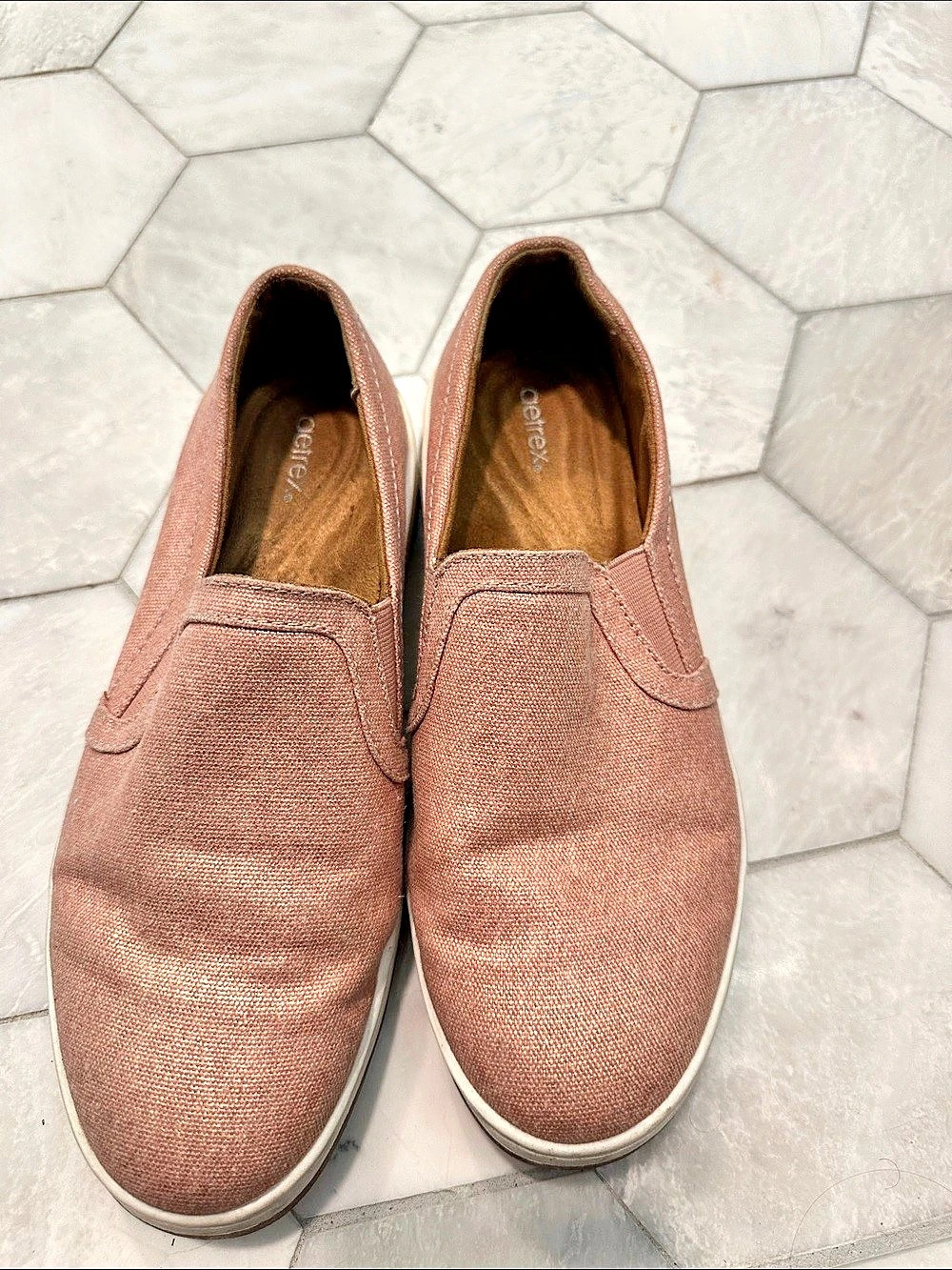 Aetrex Darcy Arch Support Slip-On Sneaker Pink